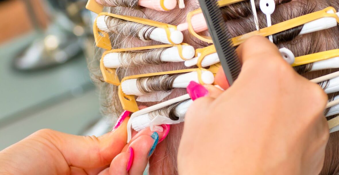 パーマ液には「1剤」と「2剤」がある